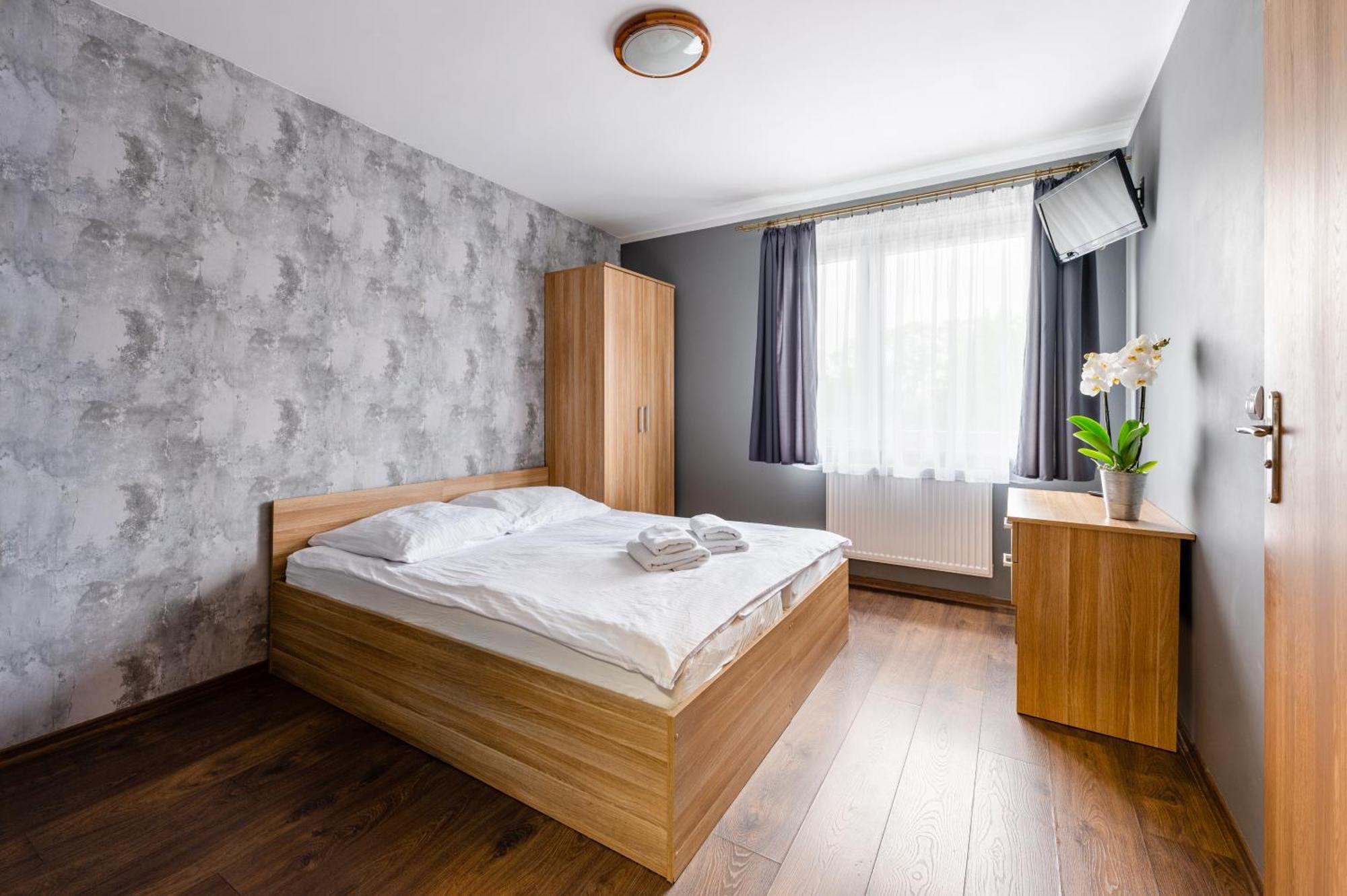 Bed and Breakfast Sleep&Go Lubliniec Esterno foto