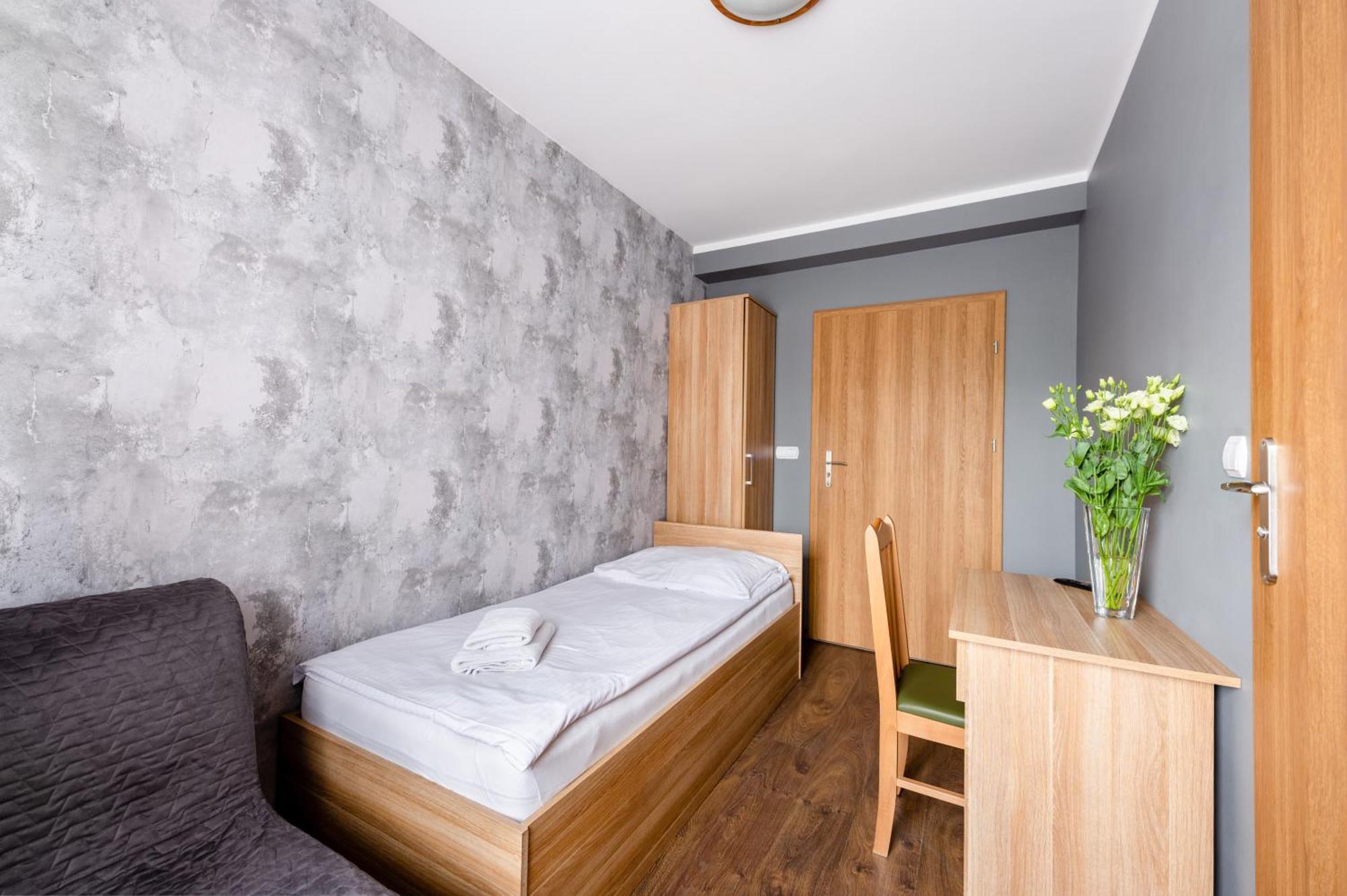 Bed and Breakfast Sleep&Go Lubliniec Esterno foto