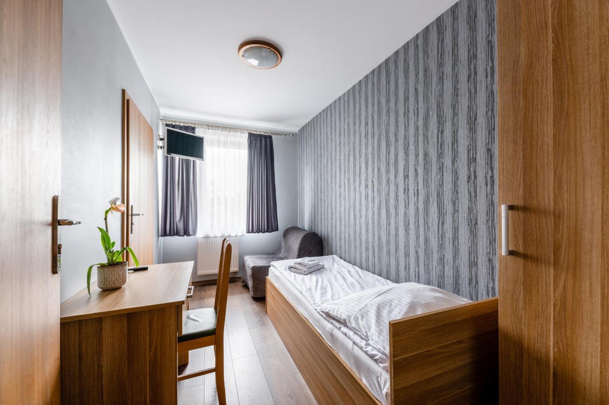Bed and Breakfast Sleep&Go Lubliniec Esterno foto