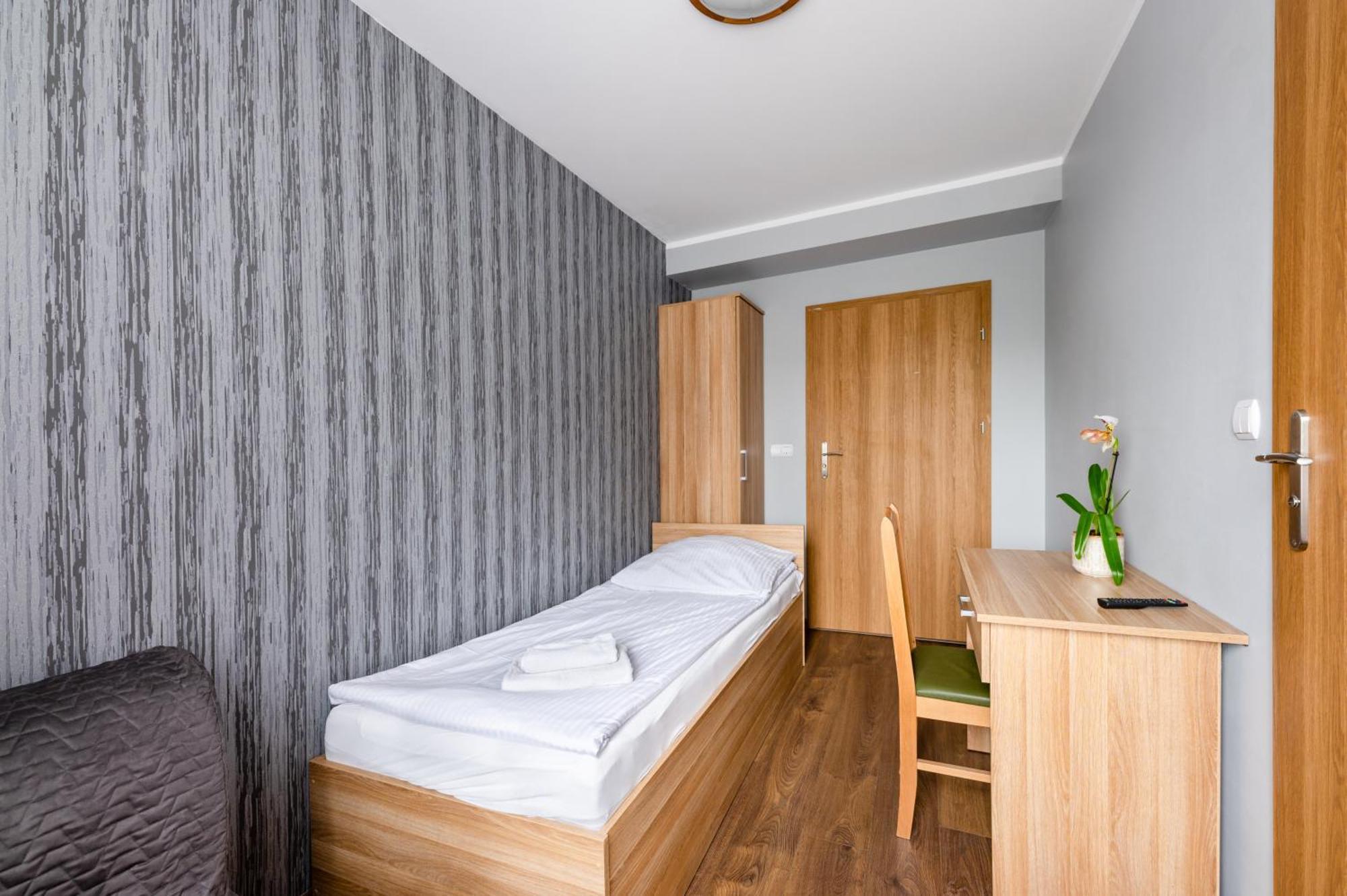 Bed and Breakfast Sleep&Go Lubliniec Esterno foto